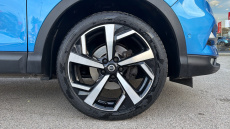 Nissan Qashqai 1.3 DiG-T 160 Tekna 5dr Petrol Hatchback